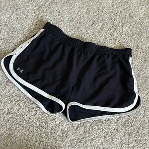 Under Armour women’s shorts size large